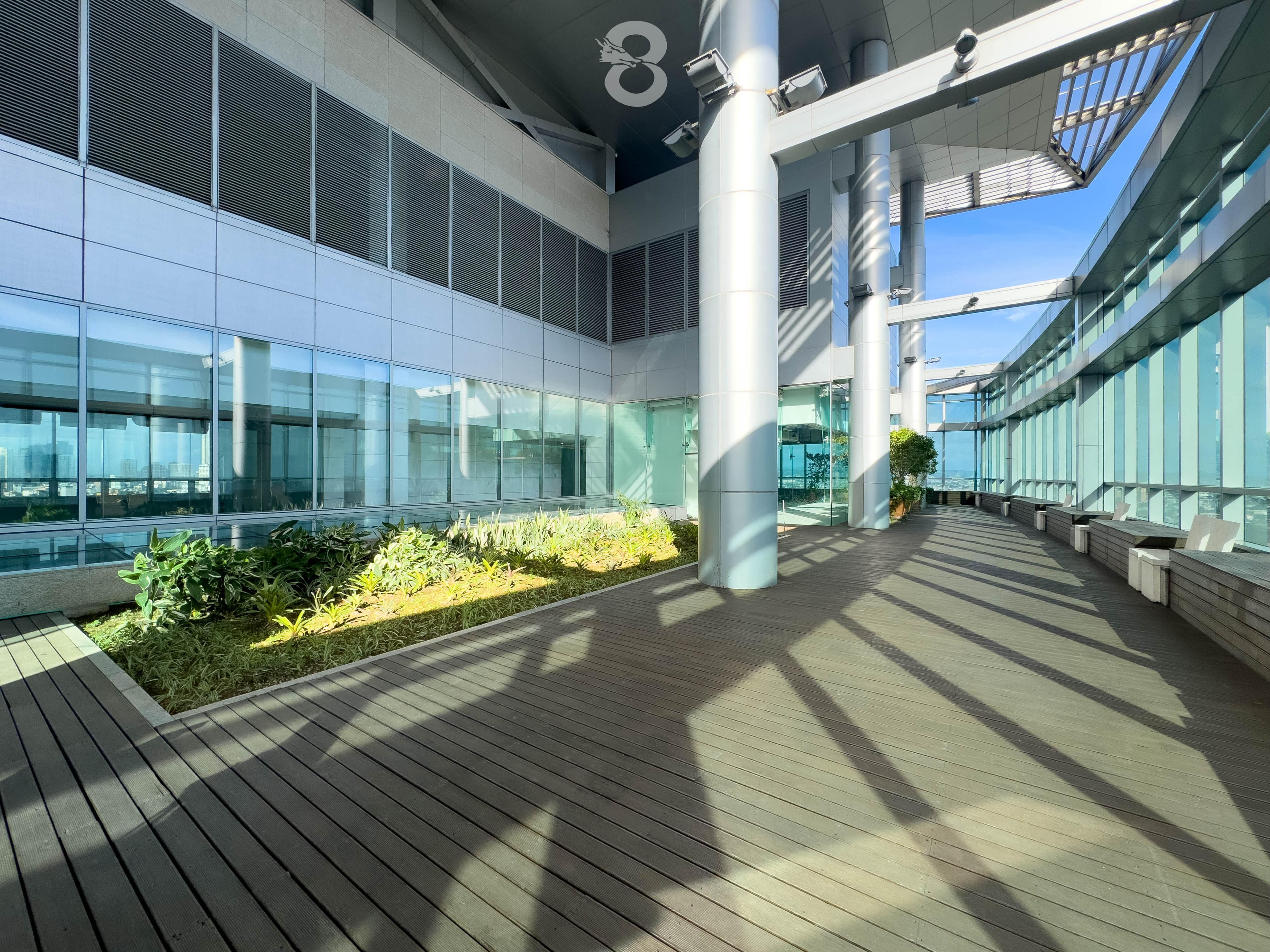 Rare Building For Sale in Bonifacio Global CIty, Taguig