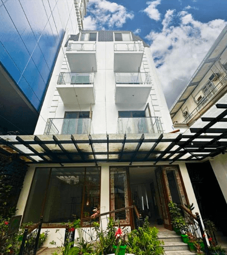 Income -Generating Commercial Building in Malate Manila for Sale
